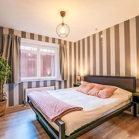 Amuzee With Parking & Lateral Sea View By Interhome Daire