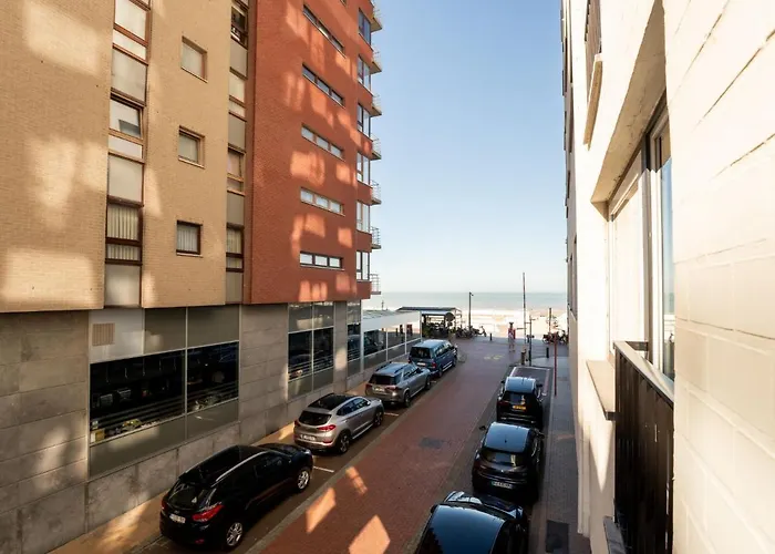 Amuzee With Parking & Lateral Sea View By Interhome Daire *