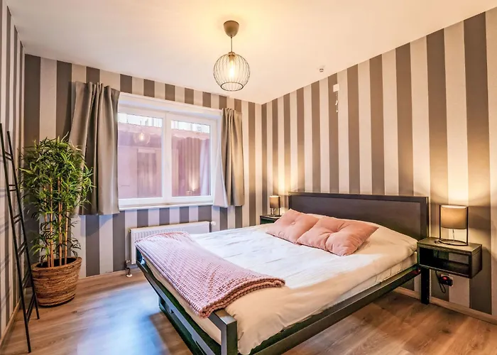 Amuzee With Parking & Lateral Sea View By Interhome Daire